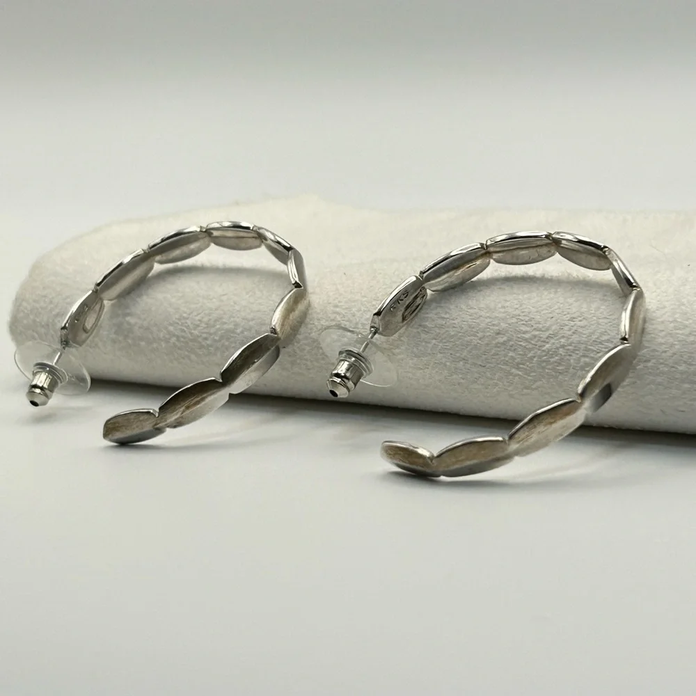 Kendra Scott Brooke Hoop Earrings Rhodium Plated Posts 1.5